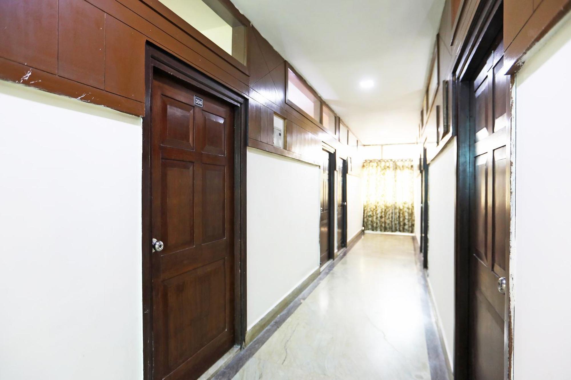 Hotel O Ashoka Inn Hotel Near Botanical Garden Noida Exterior photo
